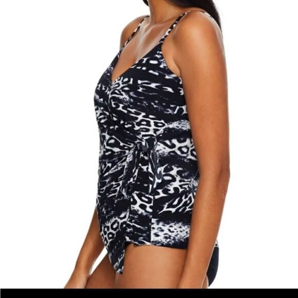 Magic suit black white and gray wrap tankini top. Size 10 NWT - Picture 2 of 4